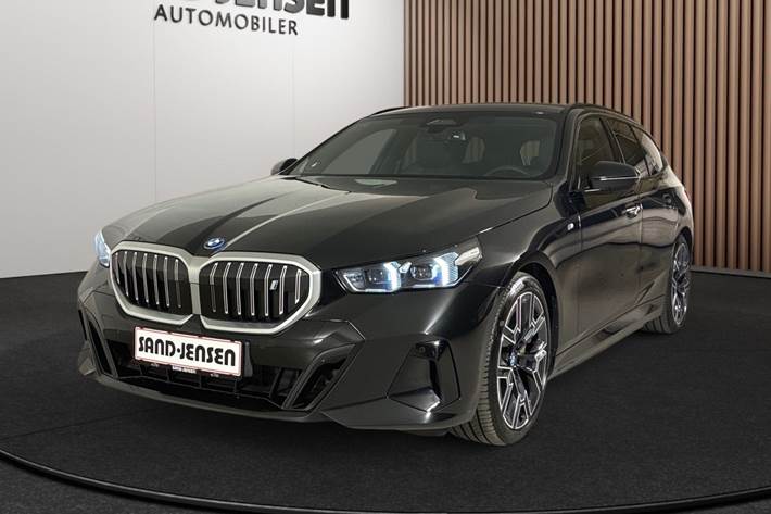 Sort BMW i5 fra 2025