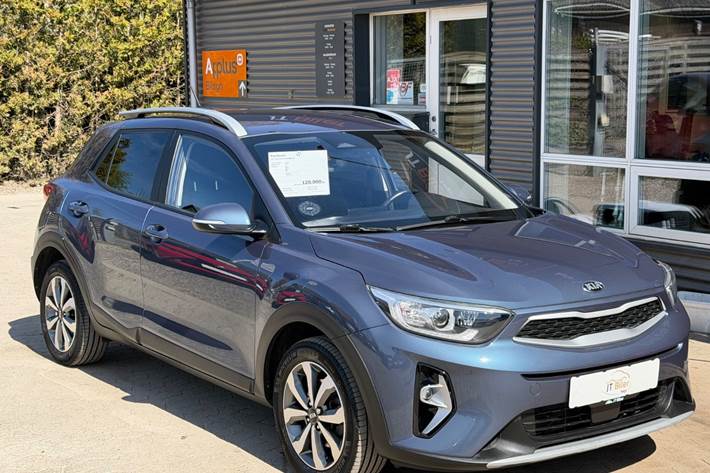 Blå Kia Stonic fra 2021