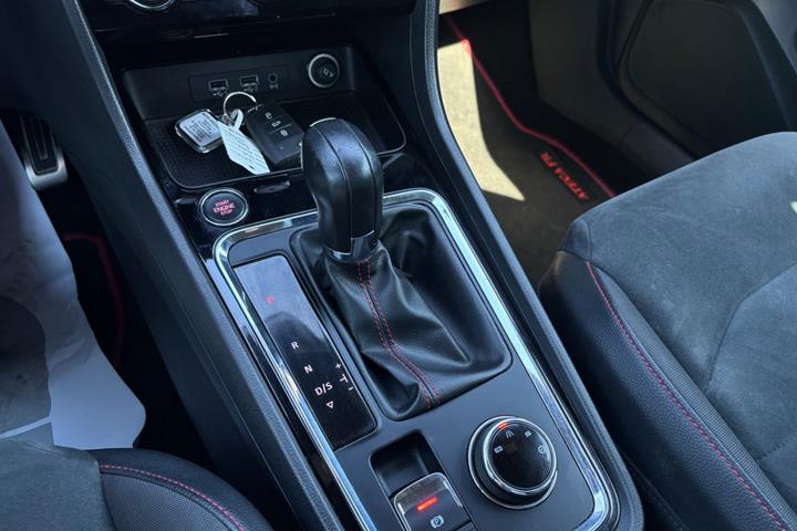 Rød Seat Ateca fra 2020