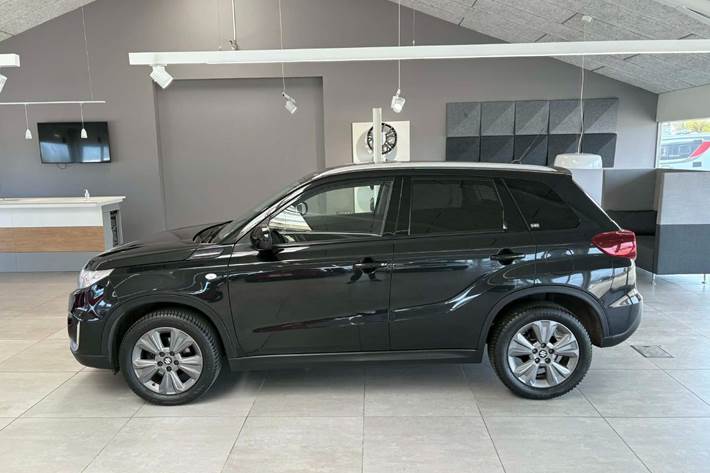 Sort Suzuki Vitara fra 2019