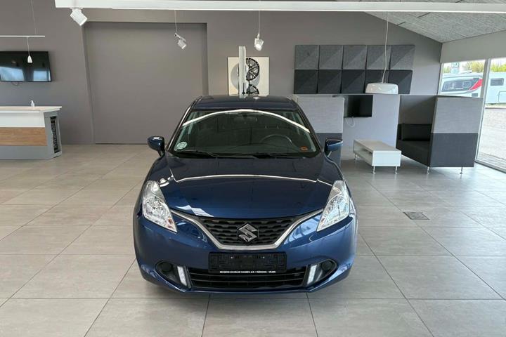 Blå Suzuki Baleno fra 2018