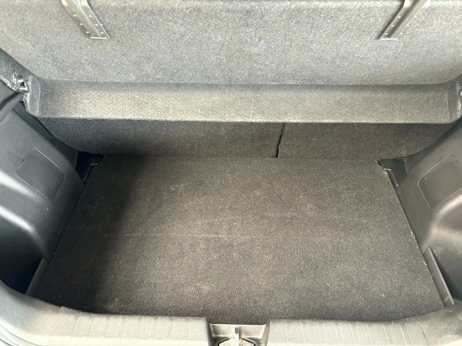 Blå Suzuki Baleno fra 2018