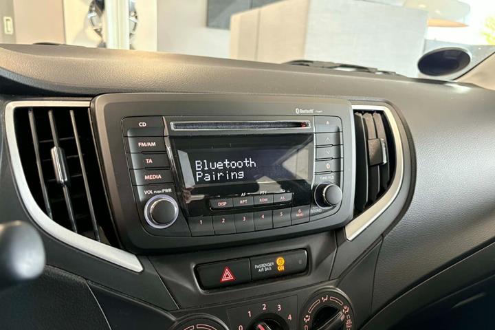 Blå Suzuki Baleno fra 2018