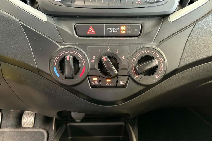 Blå Suzuki Baleno fra 2018