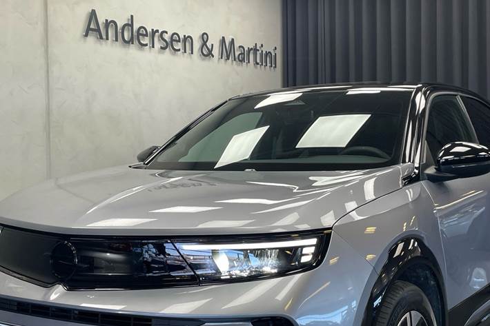 Grå Opel Mokka-e fra 2025