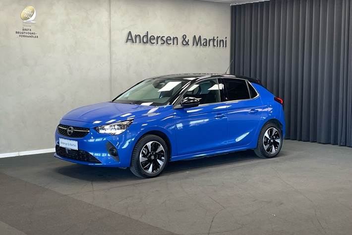 Blå Opel Corsa-e fra 2023