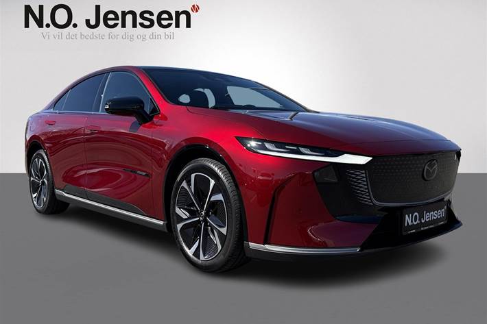 Rød Mazda 6e fra 2026