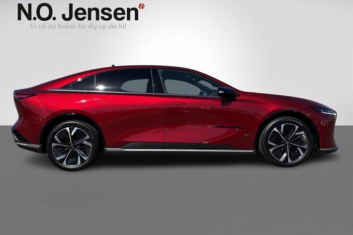 Rød Mazda 6e fra 2026
