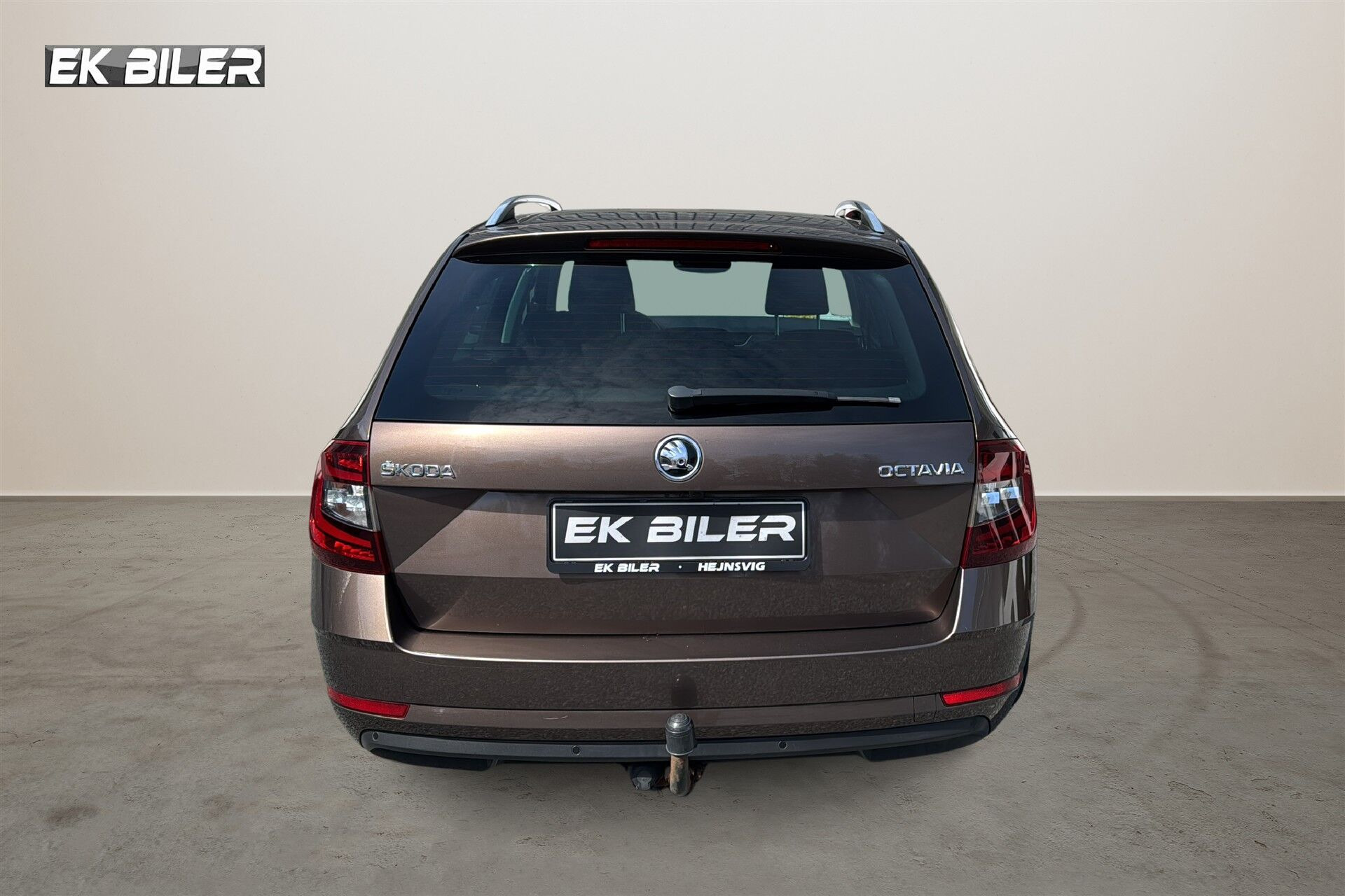 Brun Skoda Octavia fra 2018