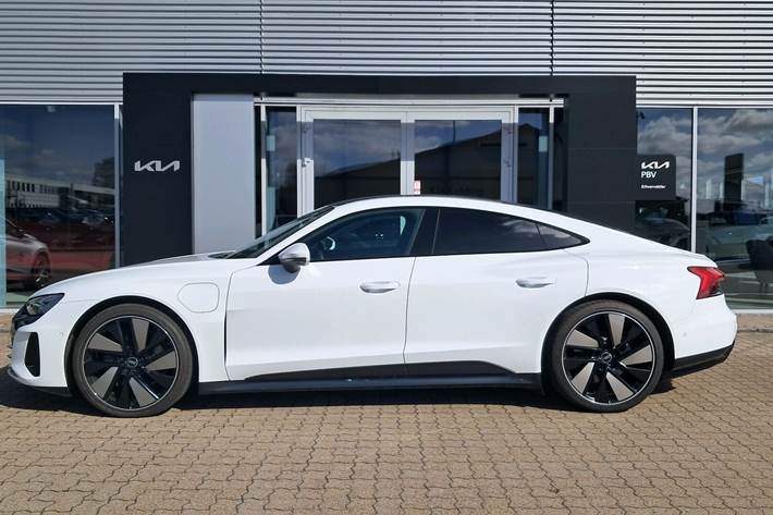 Hvid Audi e-tron GT fra 2021