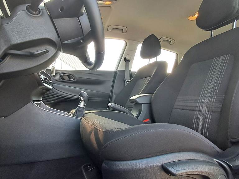 Hyundai i20 1,0 MPI Essential 100HK 5d 6g