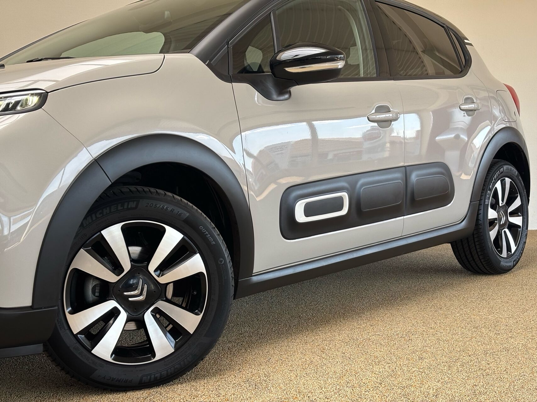 Beige Citroën C3 fra 2021