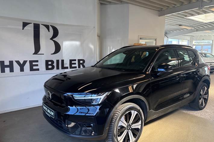 Sort Volvo XC40 fra 2023