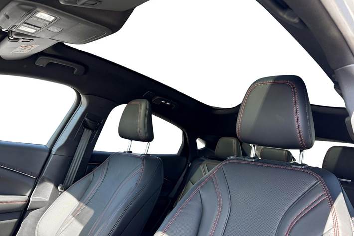 Hvid Ford Mustang Mach-E fra 2023