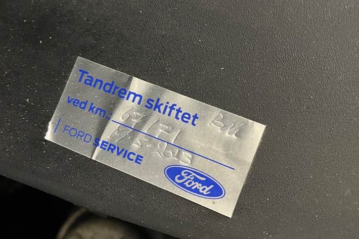 Grå Ford Galaxy fra 2017