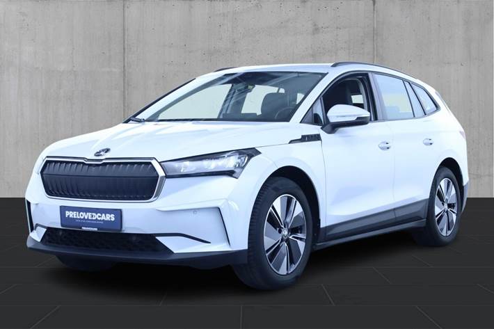 Hvid Skoda Enyaq fra 2023