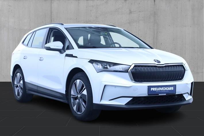 Hvid Skoda Enyaq fra 2023