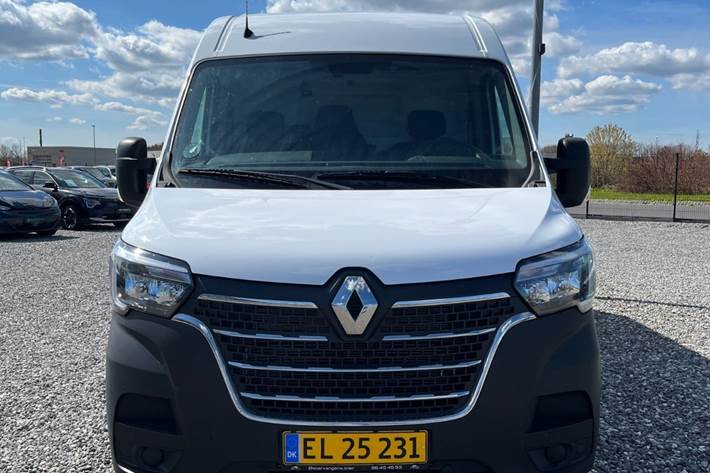Hvid Renault Master IV T35 fra 2024