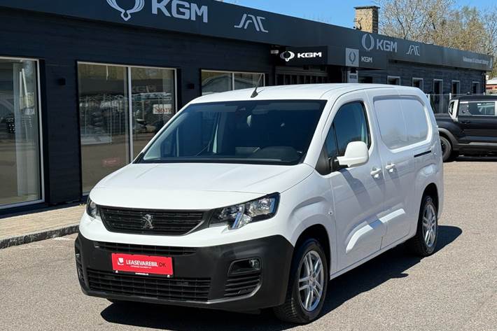 Hvid Peugeot Partner fra 2020