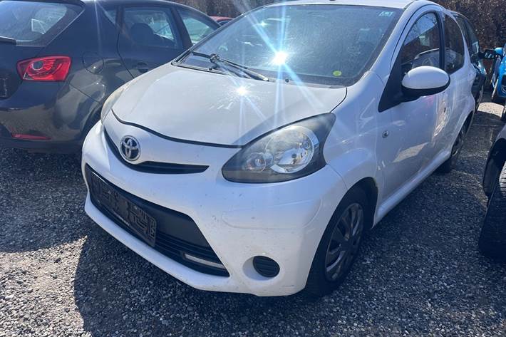 undefined Toyota Aygo fra 2012 set udefra