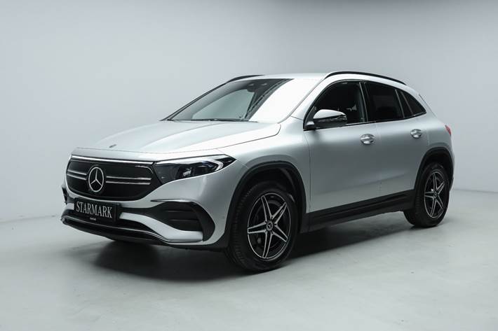 Sølv Mercedes EQA250+ fra 2023