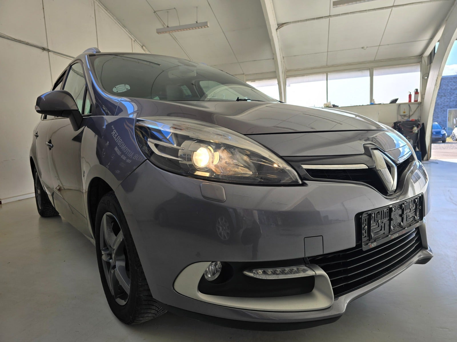 undefined Renault Grand Scenic III fra 2014