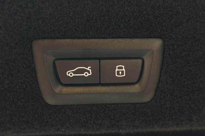 Sort BMW i7 fra 2024