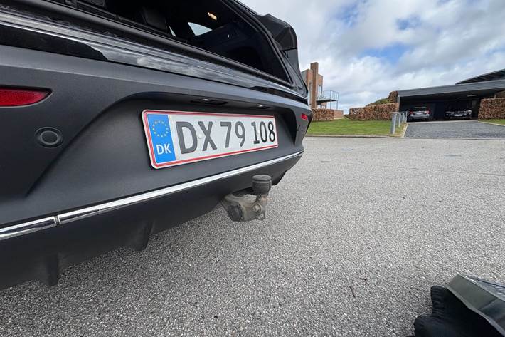 Sort Mercedes EQC400 fra 2021