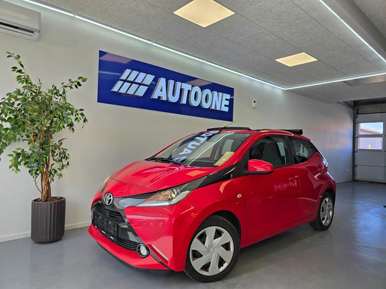 Toyota Aygo 1,0 VVT-i x-wave Sky