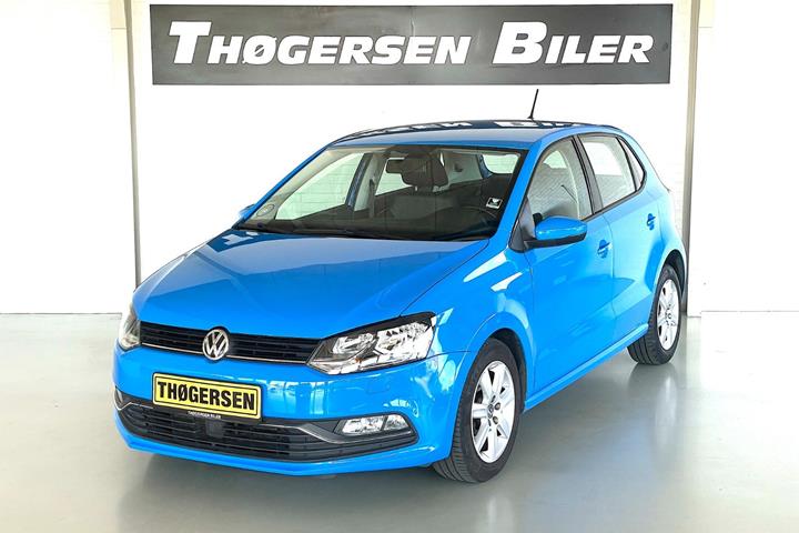 Blå VW Polo fra 2015 set udefra