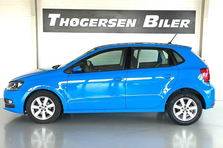 Blå VW Polo fra 2015