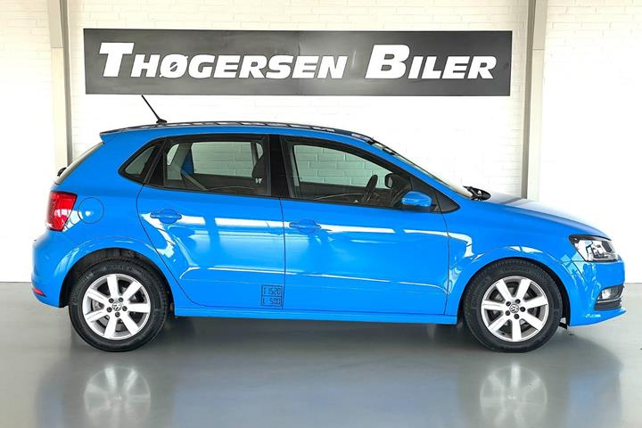 Blå VW Polo fra 2015
