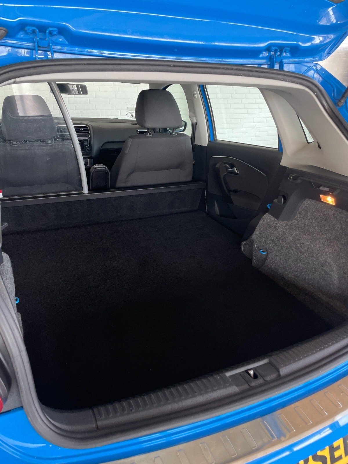 Blå VW Polo fra 2015