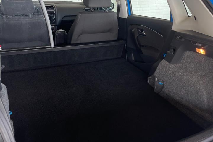 Blå VW Polo fra 2015