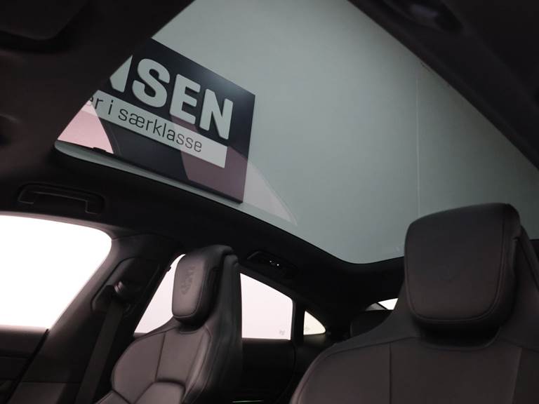 Porsche Taycan Performance+