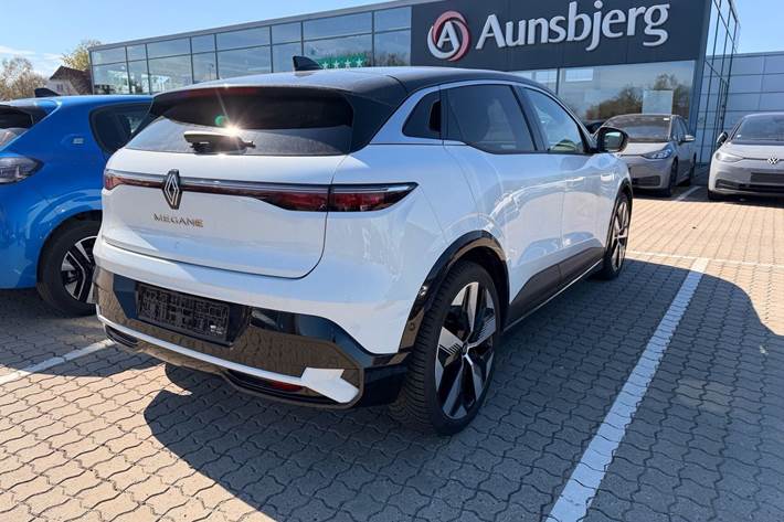 Hvid Renault Megane E-Tech fra 2023
