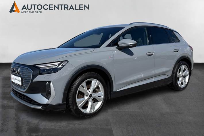 Grå Audi Q4 e-tron fra 2024 set udefra