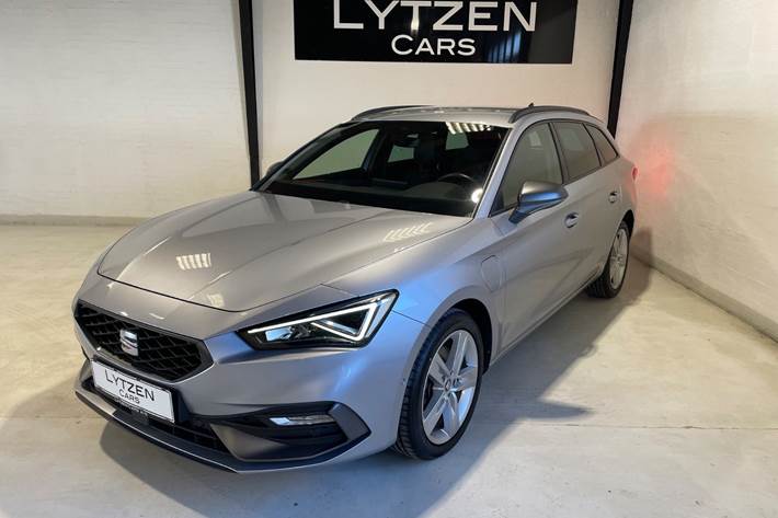 undefined Seat Leon fra 2022 set udefra