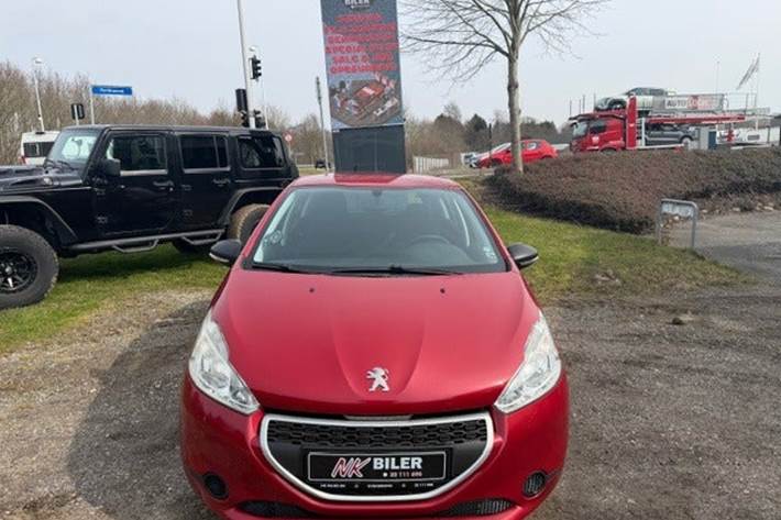undefined Peugeot 208 fra 2012