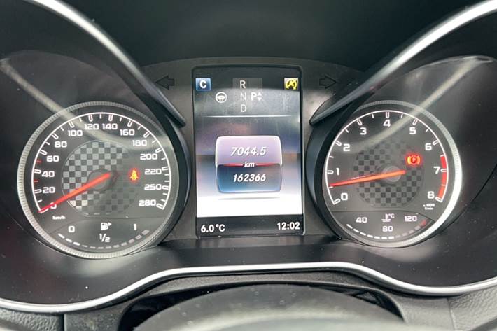 Grå Mercedes C450 fra 2016