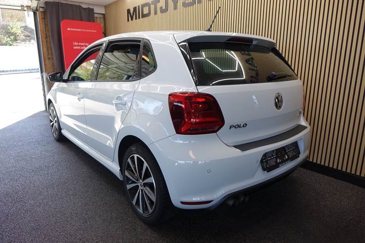 Hvid VW Polo fra 2015