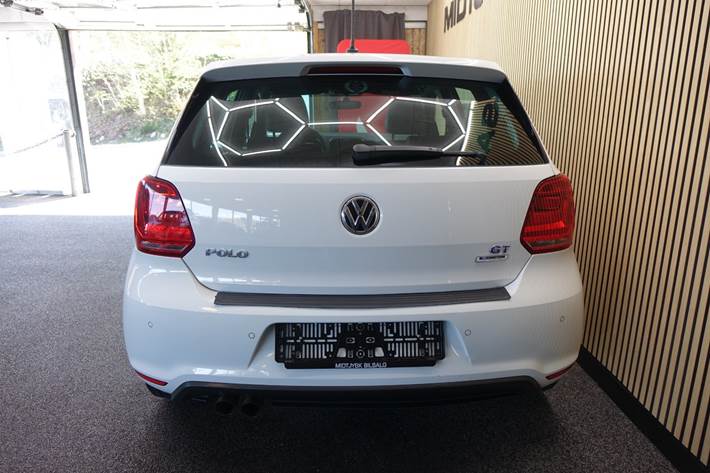 Hvid VW Polo fra 2015
