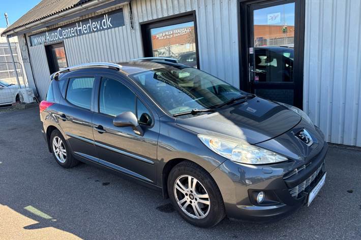 Grå Peugeot 207 fra 2012