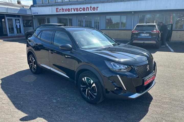 Sort Peugeot 2008 fra 2021 set udefra