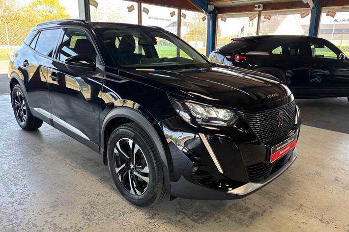 Sort Peugeot 2008 fra 2021