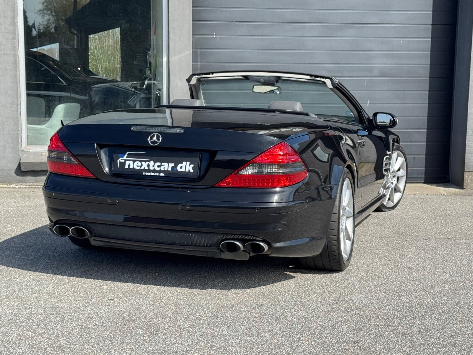 Sort Mercedes SL55 fra 2003