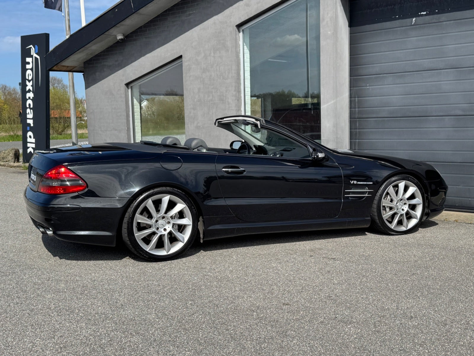 Sort Mercedes SL55 fra 2003