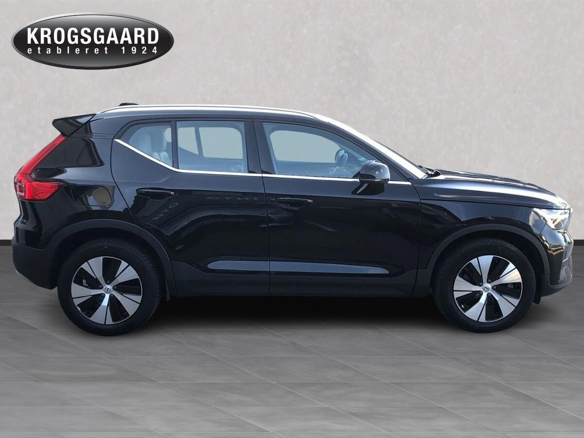 Sort Volvo XC40 fra 2022