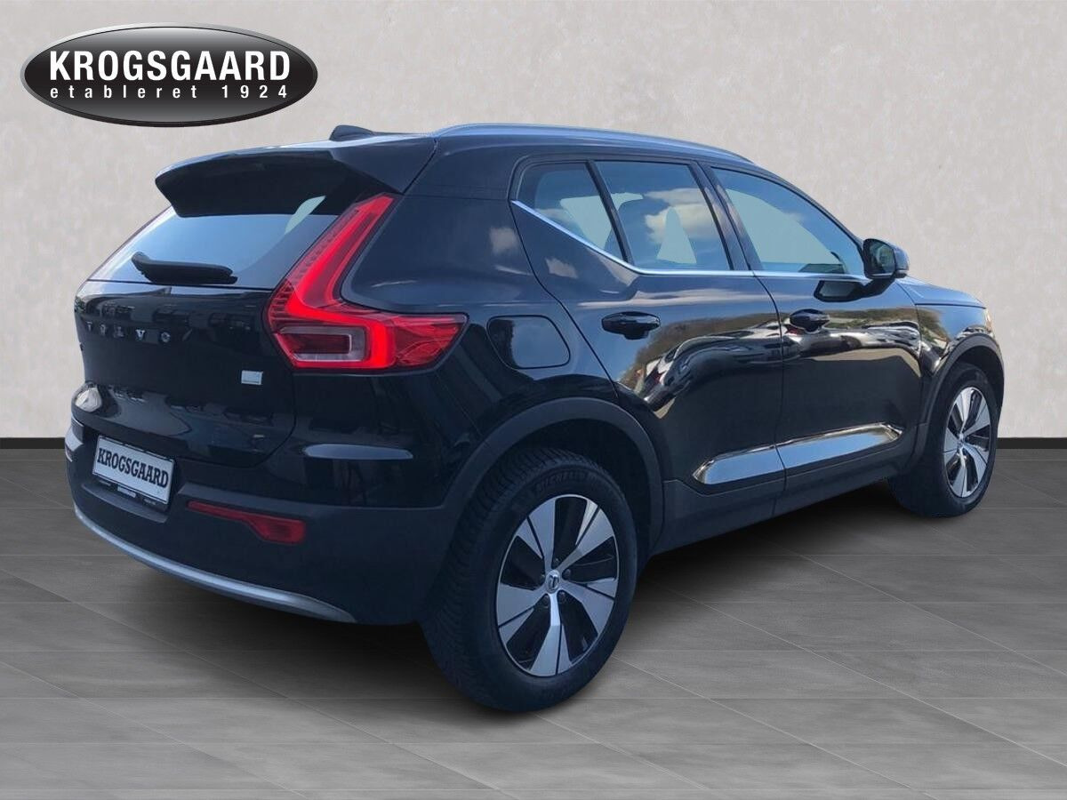 Sort Volvo XC40 fra 2022