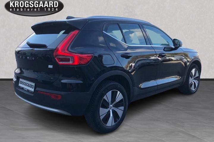 Sort Volvo XC40 fra 2022
